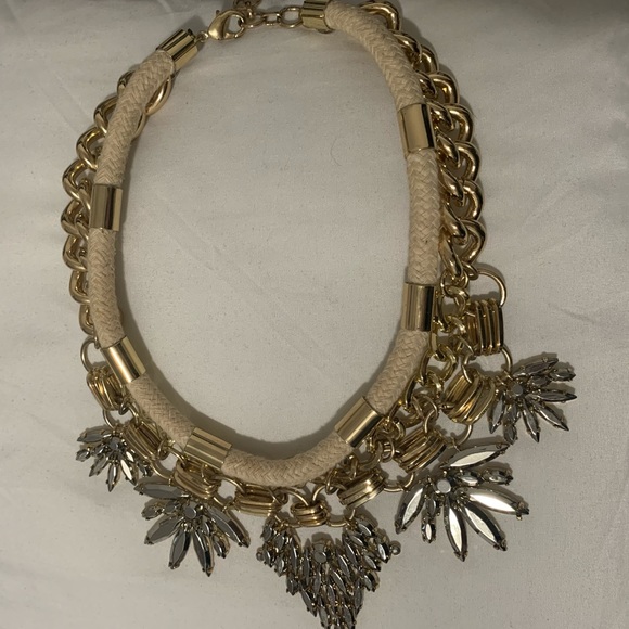 BCBG Statement necklace - Picture 1 of 2